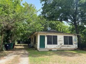 1412 Oakwood Dr - Photo 1 of 1