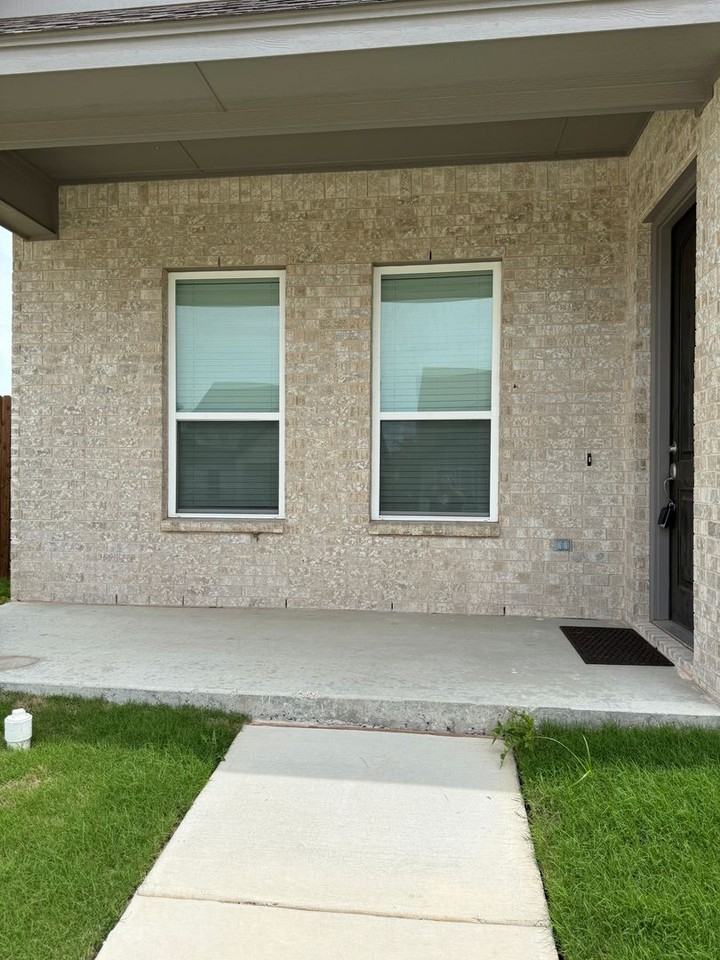 616 The Cottages Dr - Photo 3 of 22