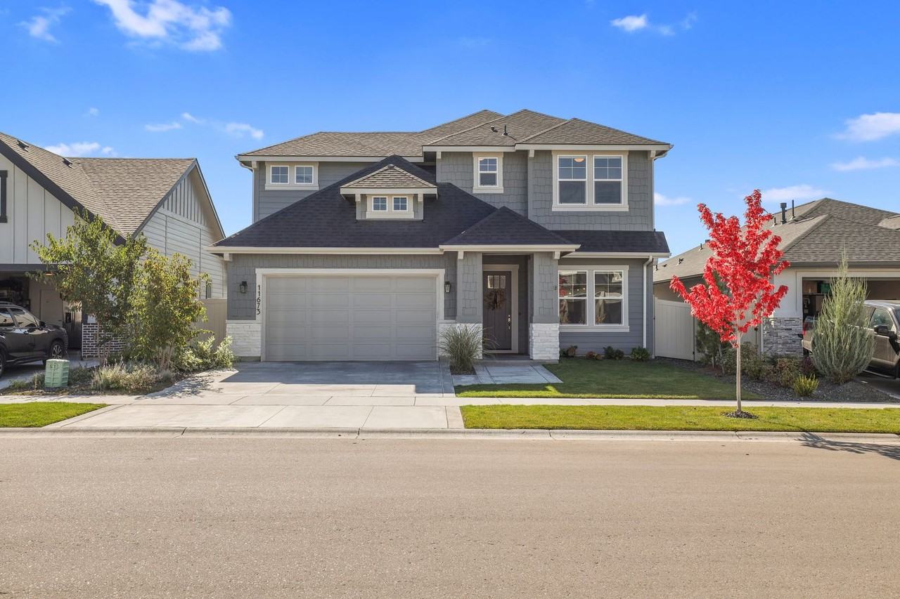 11673 W Triloba Dr