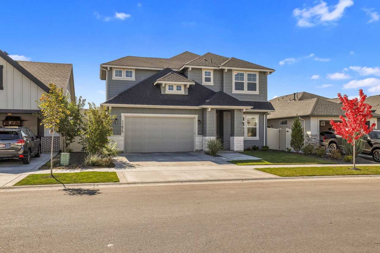 11673 W Triloba Dr - Photo 2 of 50