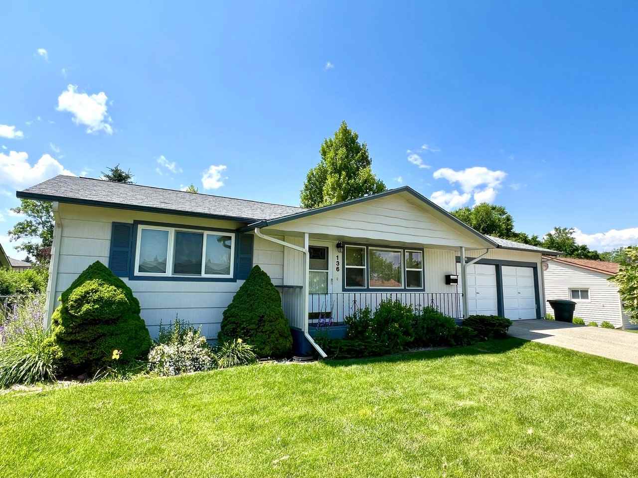 136 Fairway Dr