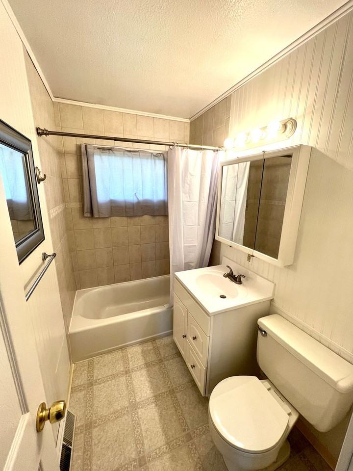 136 Fairway Dr - Photo 7 of 43
