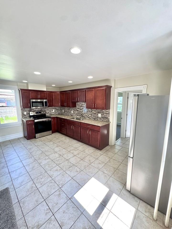 21 W Main St - Photo 6 of 21