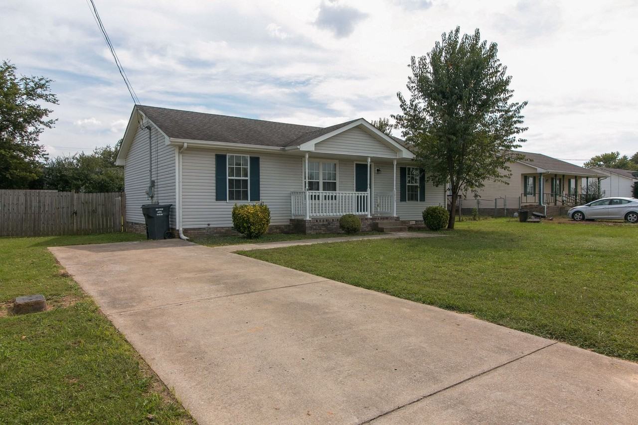 1013 Bush Ave - Photo 2 of 28