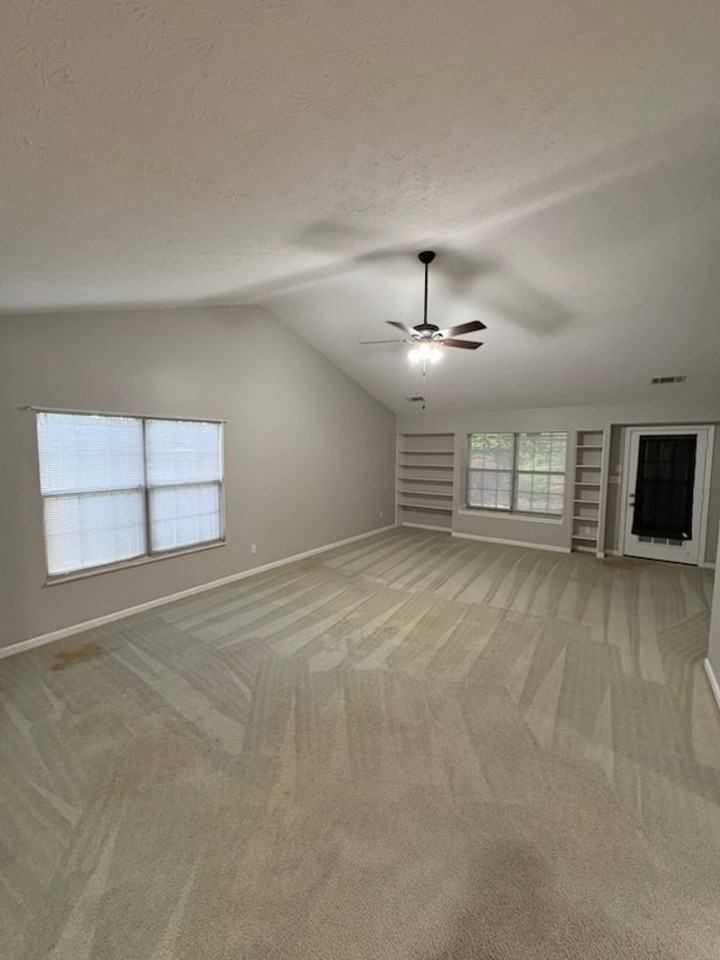 153 Oakleaf Cir - Photo 2 of 17