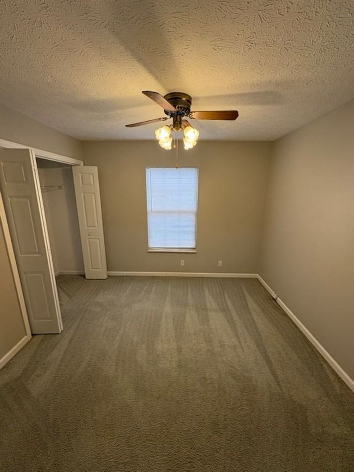 153 Oakleaf Cir - Photo 6 of 17