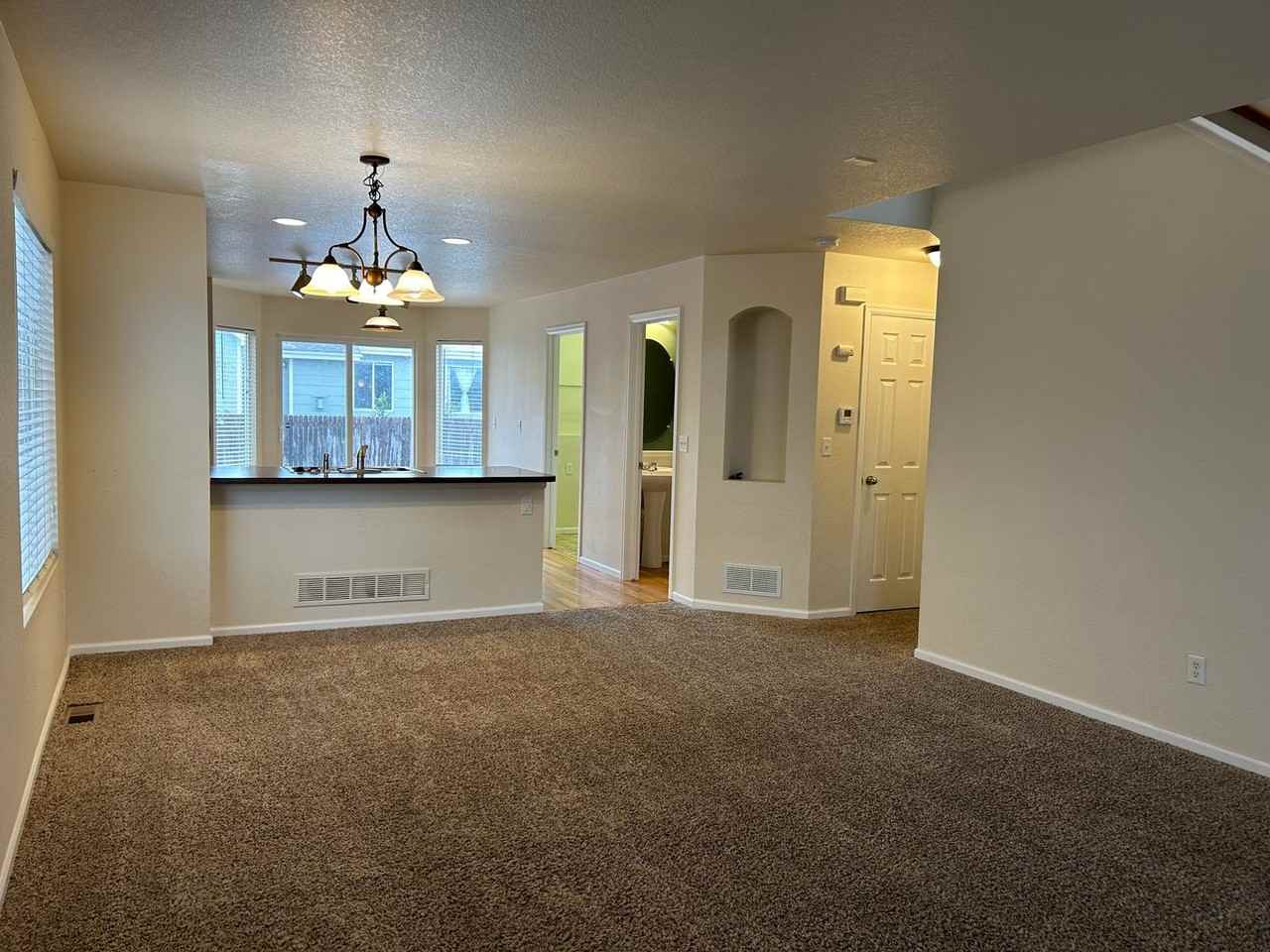 2145 Clipper Way - Photo 3 of 15