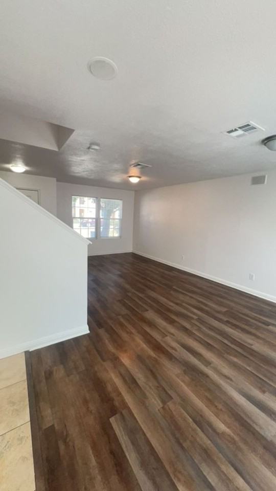 3749 Compass Pointe Ave - Photo 3 of 13