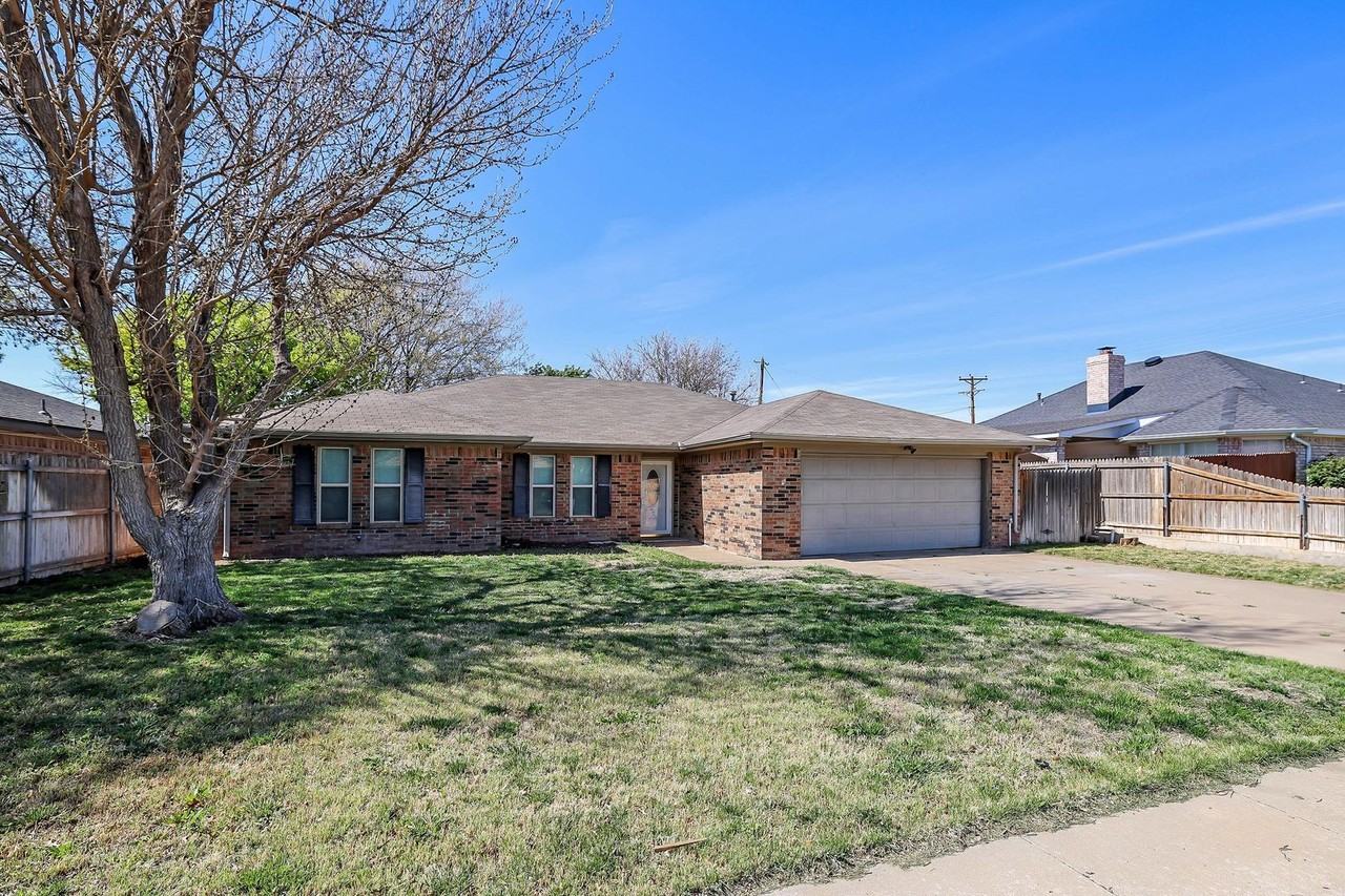 7902 Gerald Dr - Photo 2 of 37