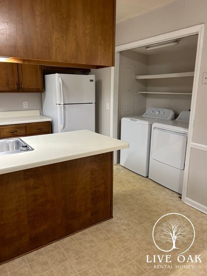 1113 Ash Street Ext #A - Photo 3 of 12