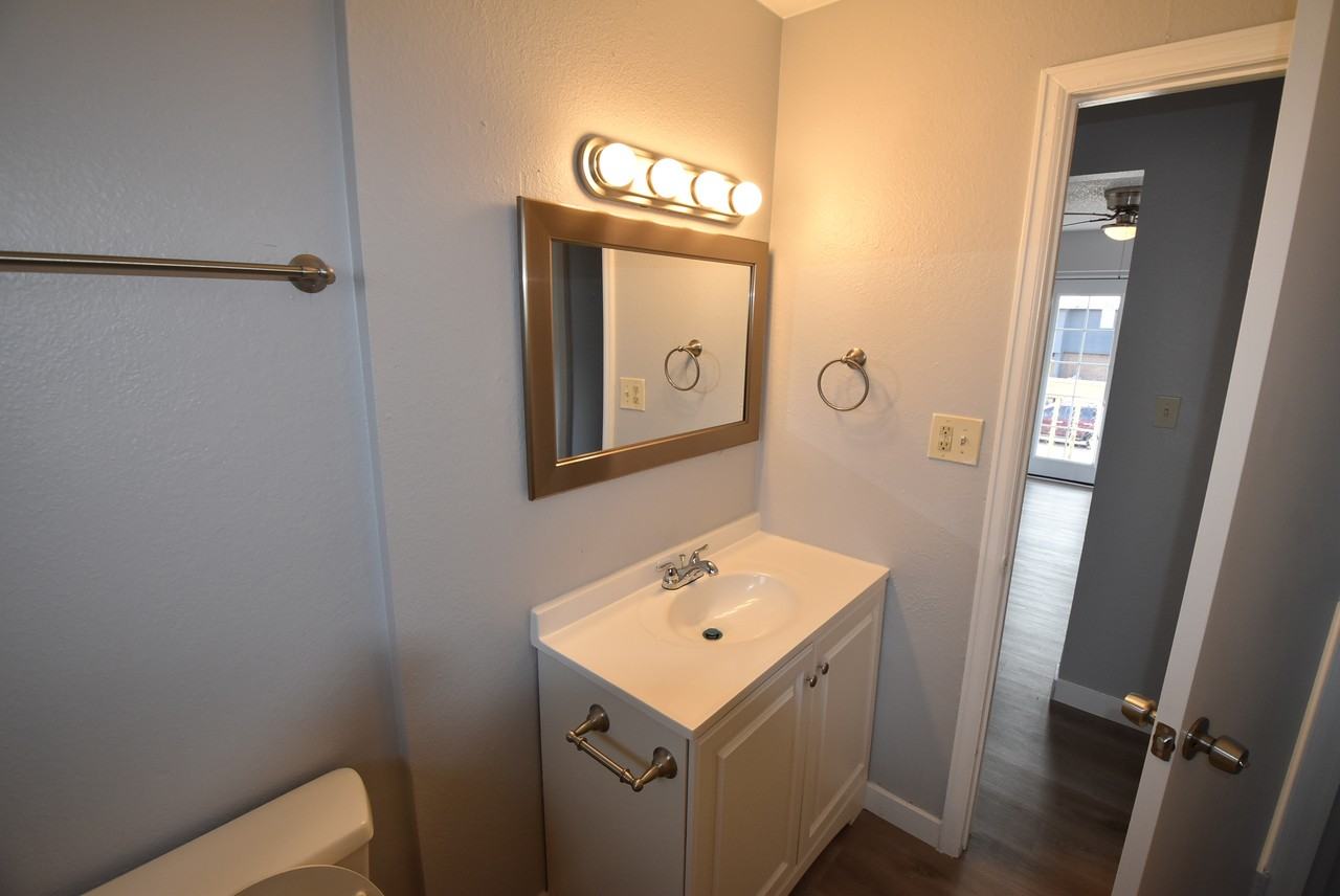 4235 Loomis Ave #1 - Photo 4 of 17