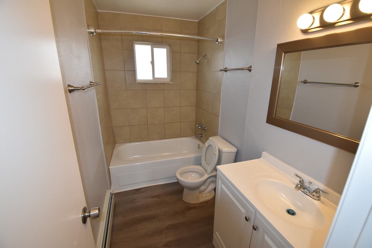 4235 Loomis Ave #1 - Photo 5 of 17