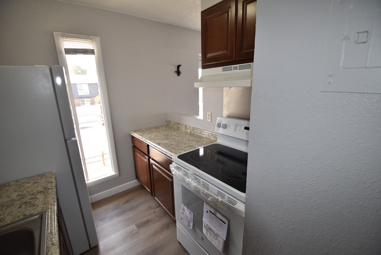 4235 Loomis Ave #1 - Photo 6 of 17