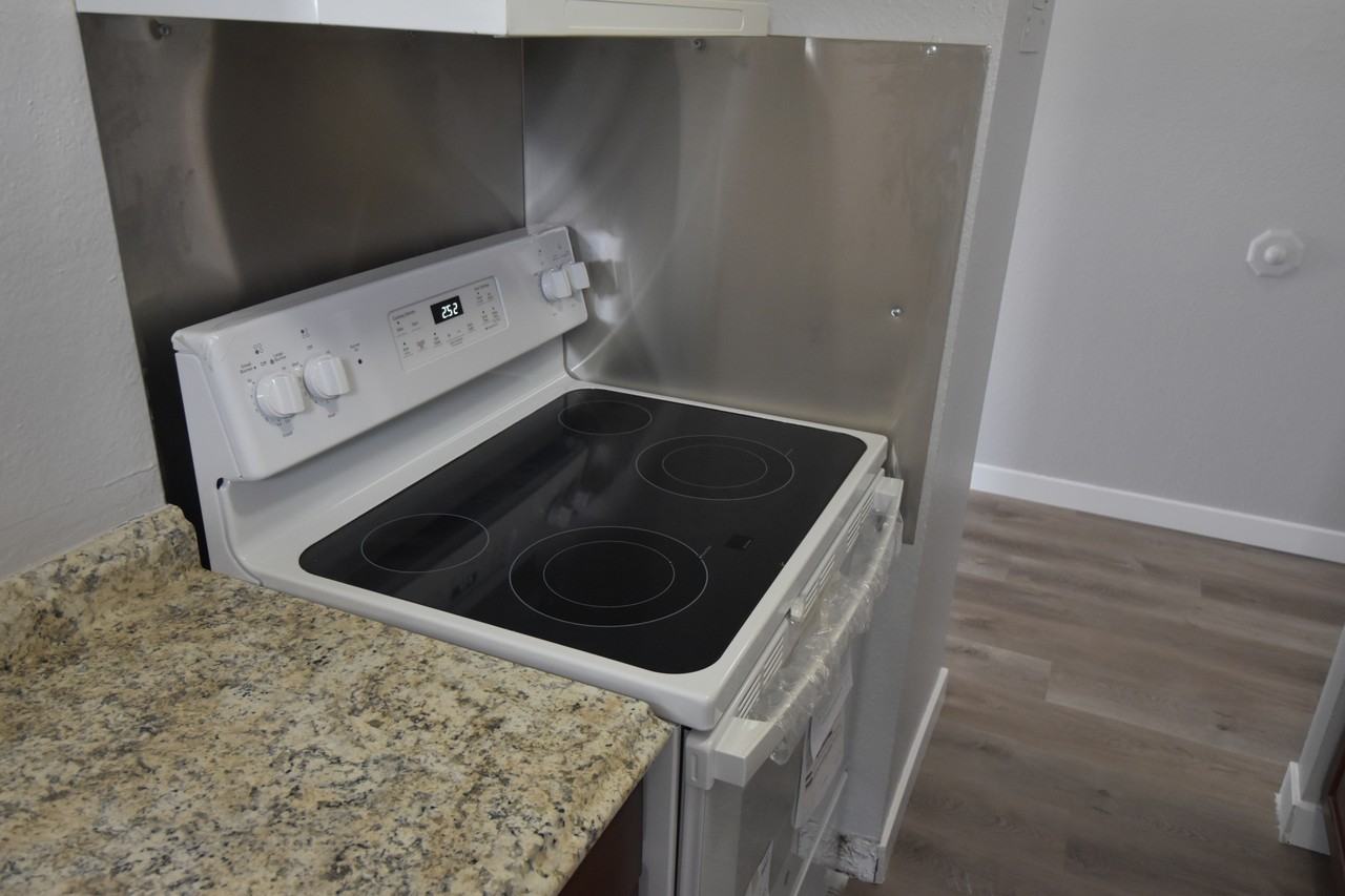 4235 Loomis Ave #1 - Photo 7 of 17