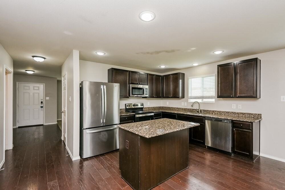 10009 Calcite Dr - Photo 7 of 16