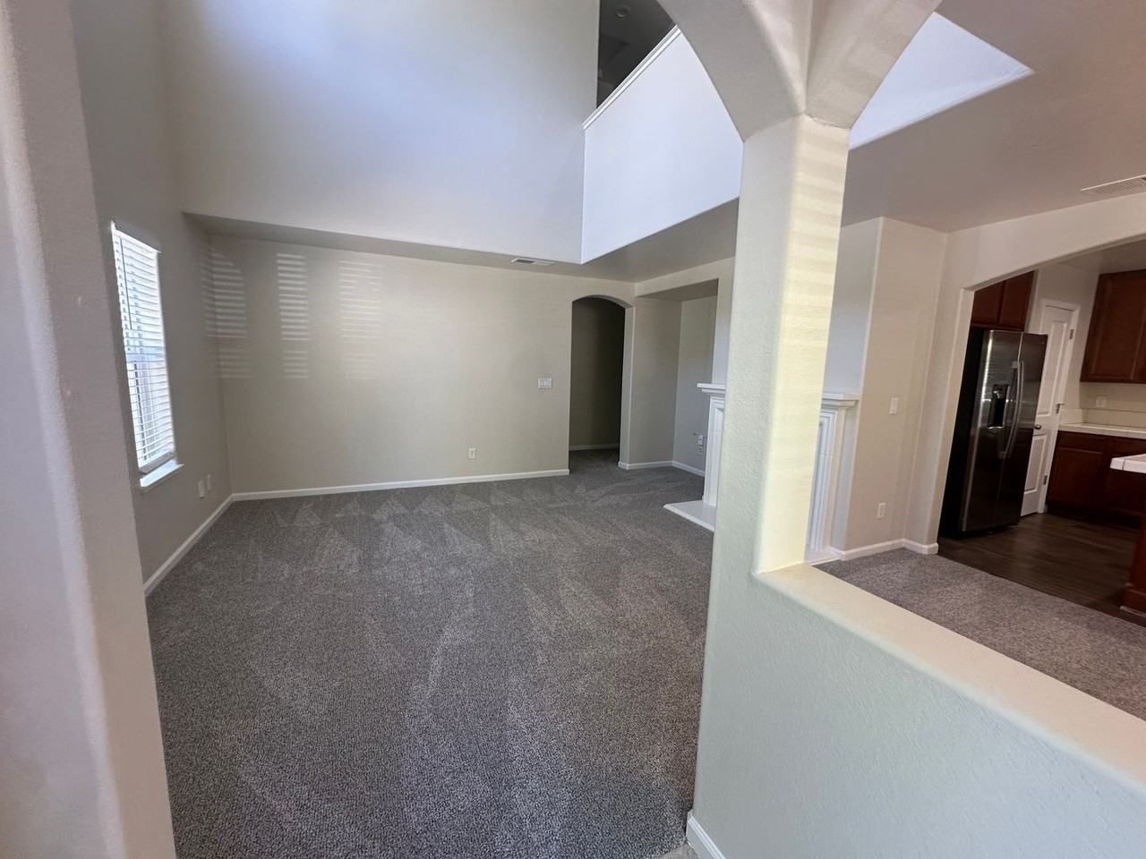 1690 Springhill Dr - Photo 3 of 24