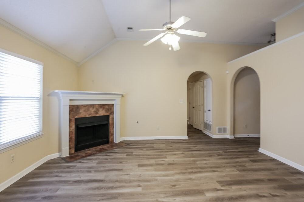 4088 Carroll Dr W - Photo 4 of 17
