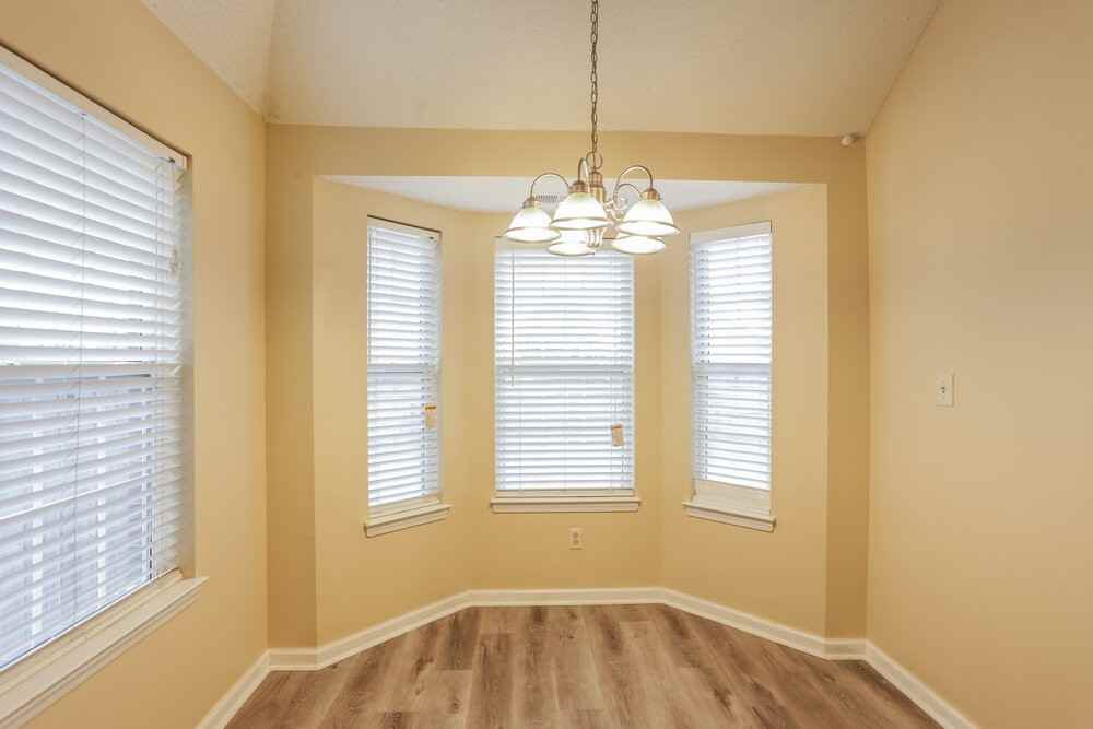 4088 Carroll Dr W - Photo 6 of 17