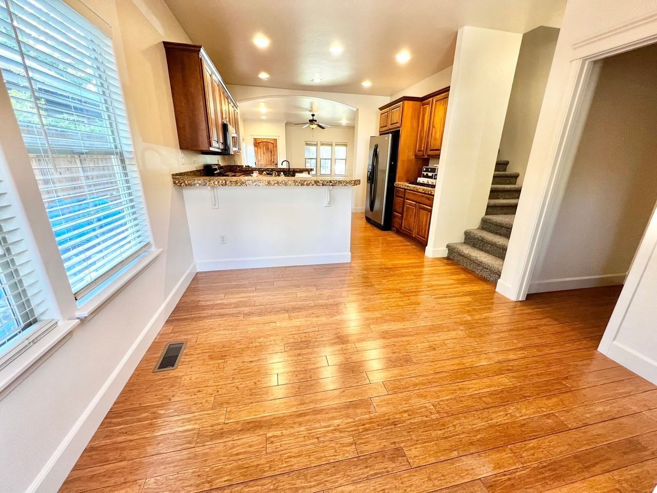 1224 S Leadville Ave - Photo 3 of 20