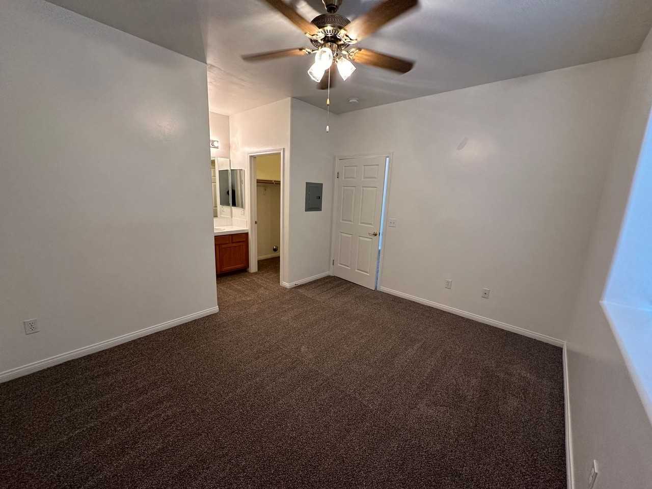 718 Orchid Drive Bakersfield CA 93308 - Photo 6 of 15