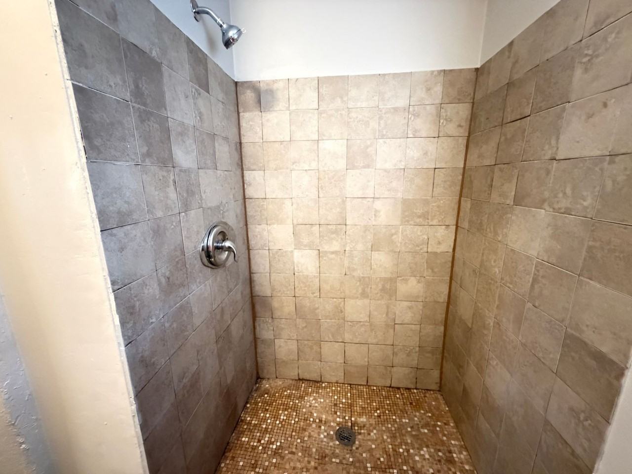 1118 Tuskegee St #1 - Photo 6 of 18
