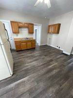 featured image of 934 W 5th St