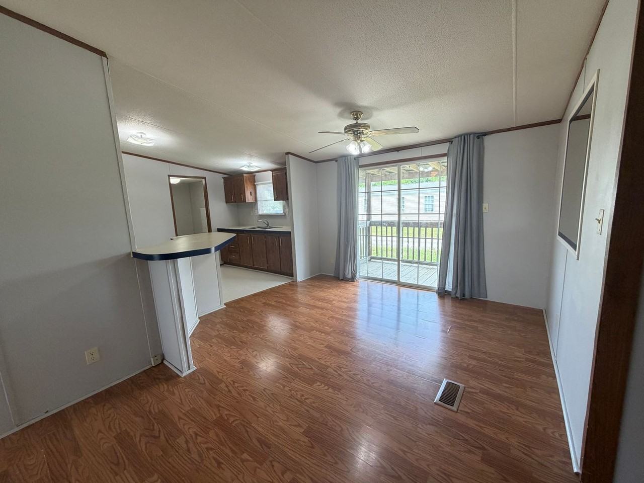 6439 Spring Place Rd Se - Photo 3 of 10
