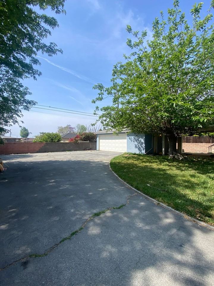 739 W Granada Ct - Photo 2 of 15