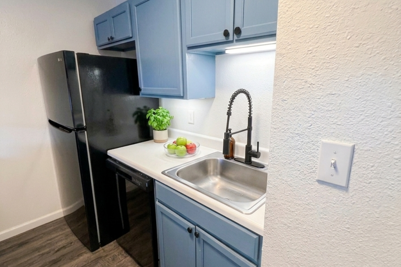 Silver Valley Apartments - Photo 2 of 8