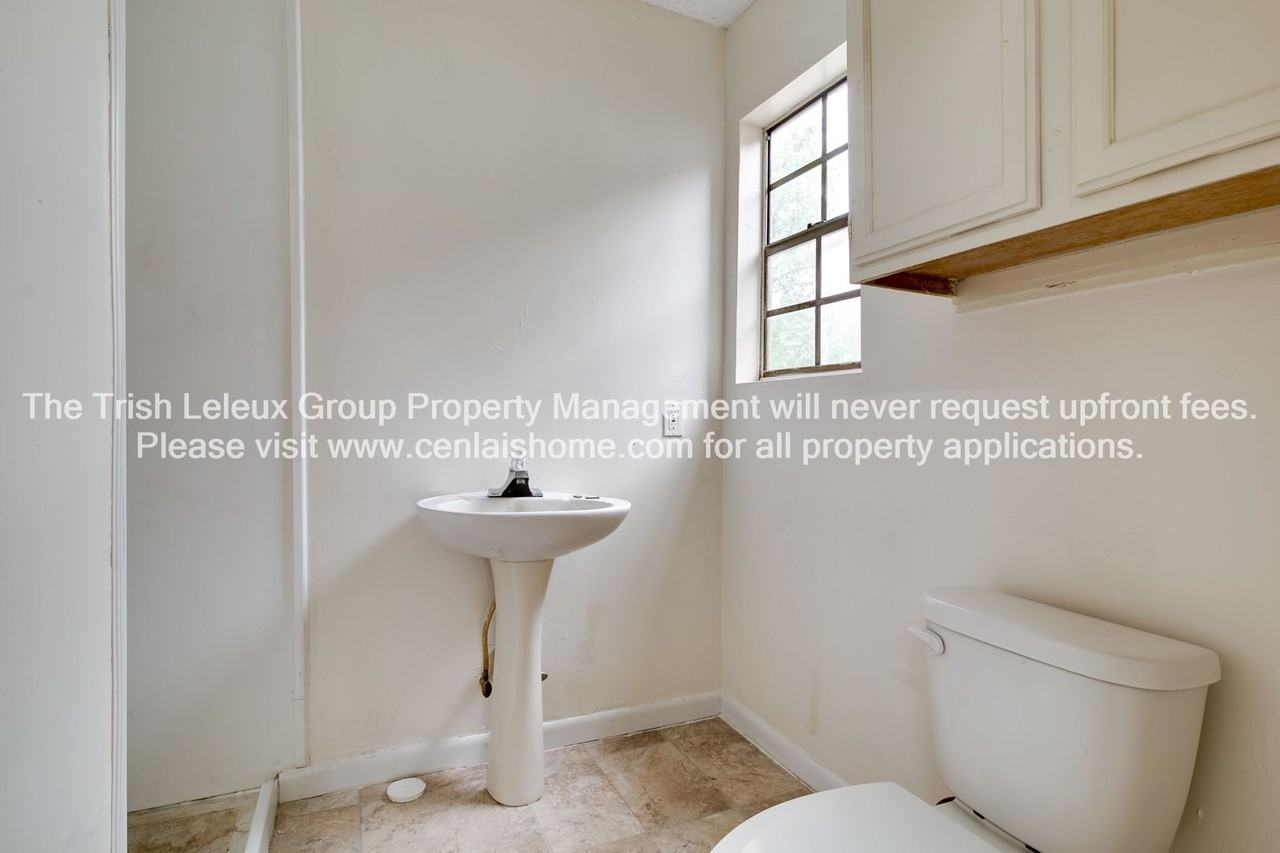 1133 Texas Ave #B - Photo 4 of 8