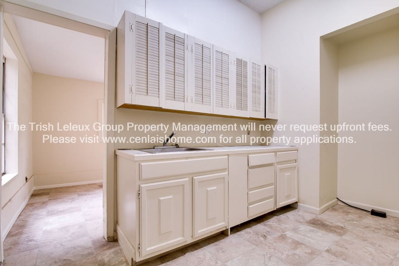 1133 Texas Ave #B - Photo 5 of 8