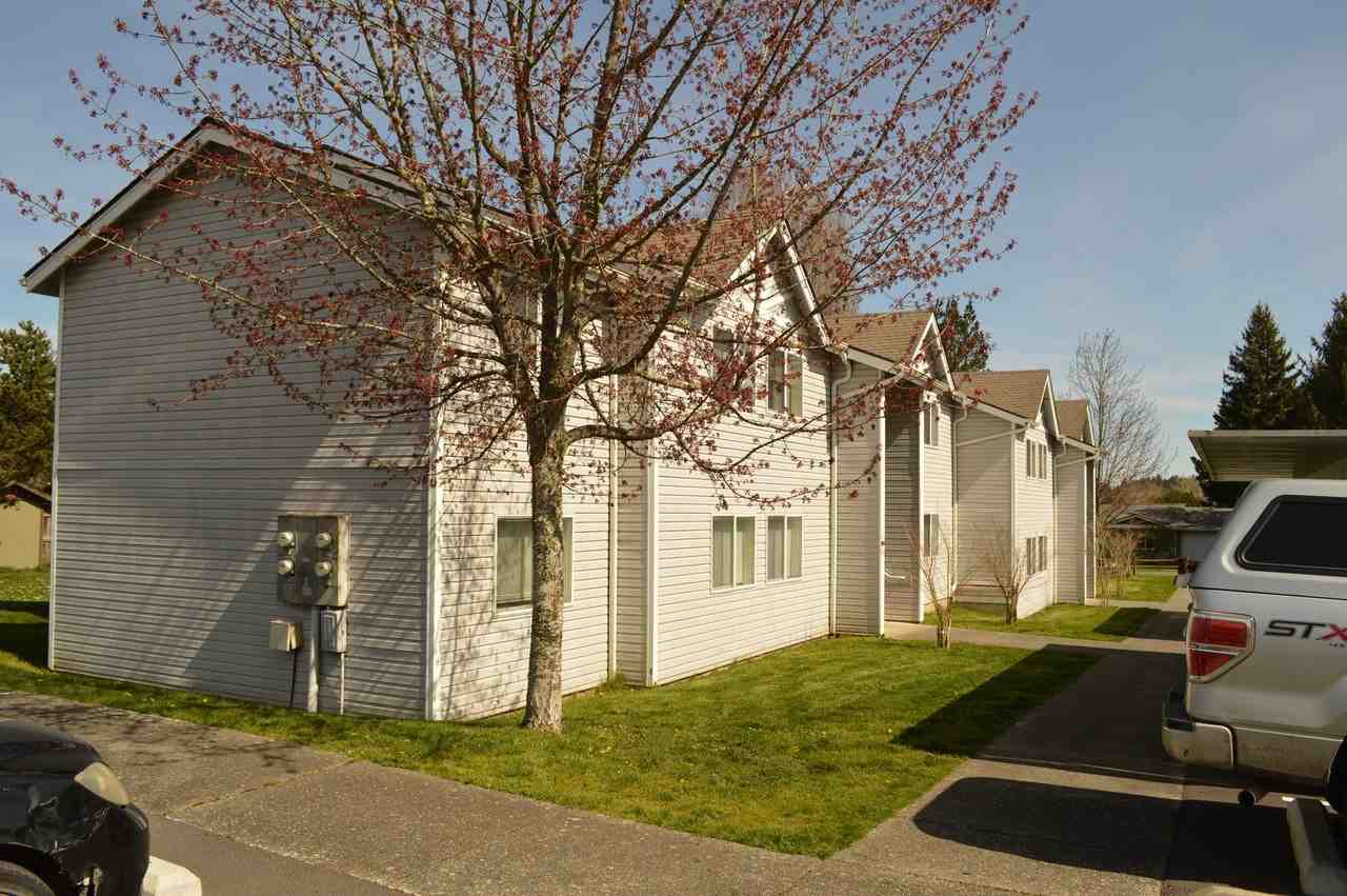 445 Carter Ave - Photo 4 of 20
