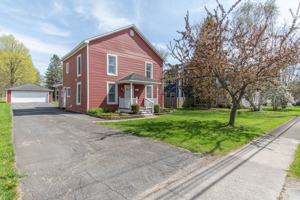 featured image of 152 N Main St