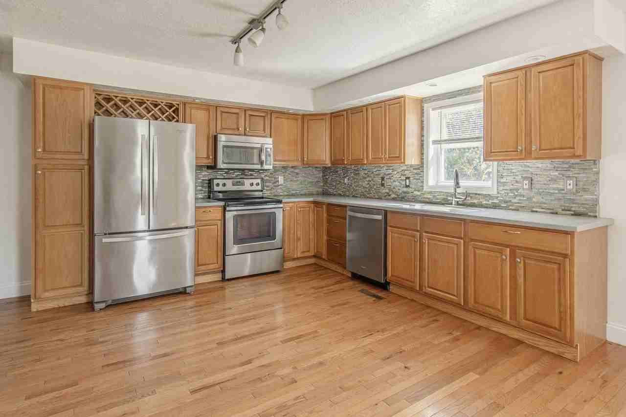 152 N Main St - Photo 2 of 40