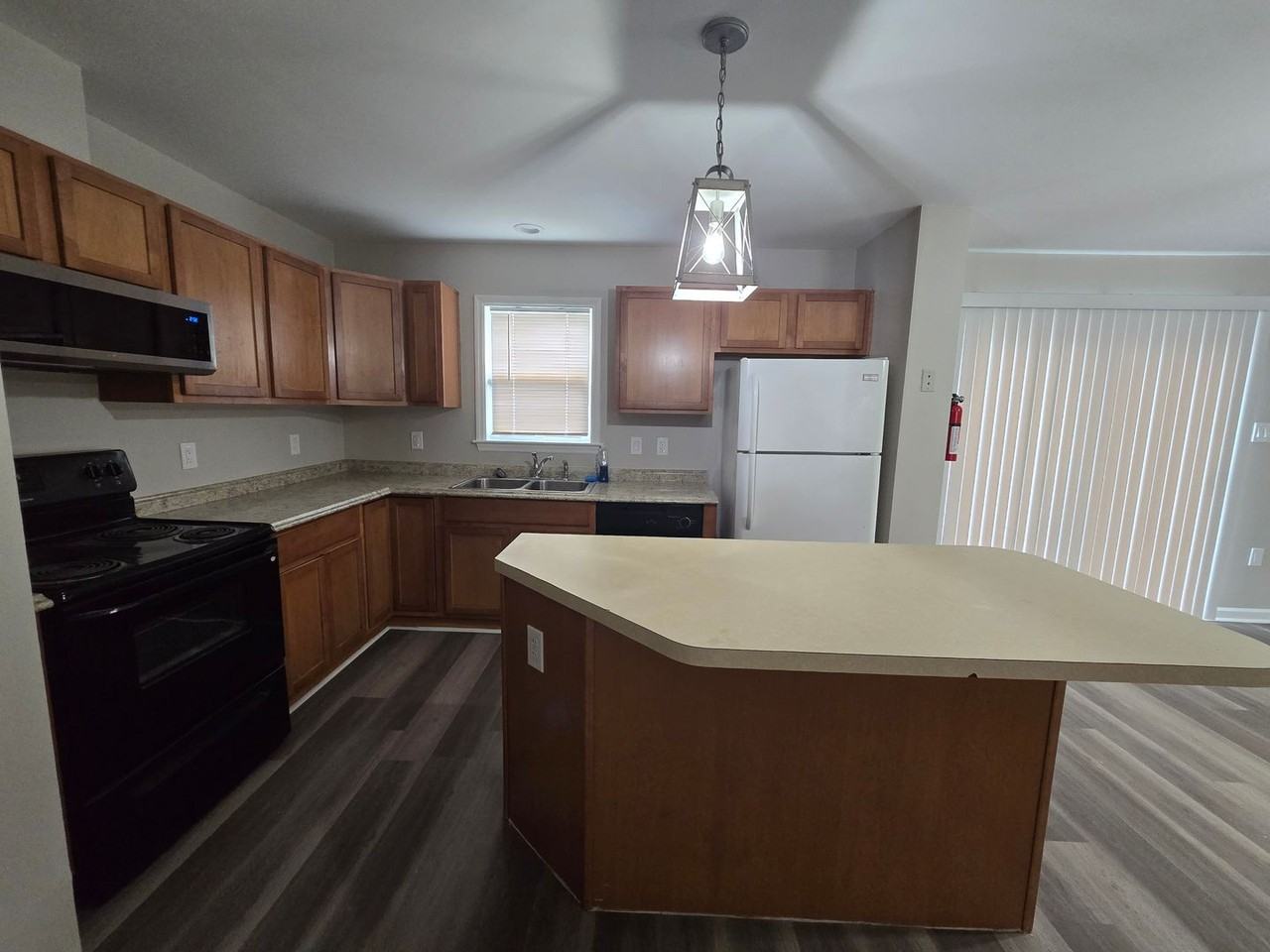 1216 Superior Pointe Pl - Photo 3 of 22
