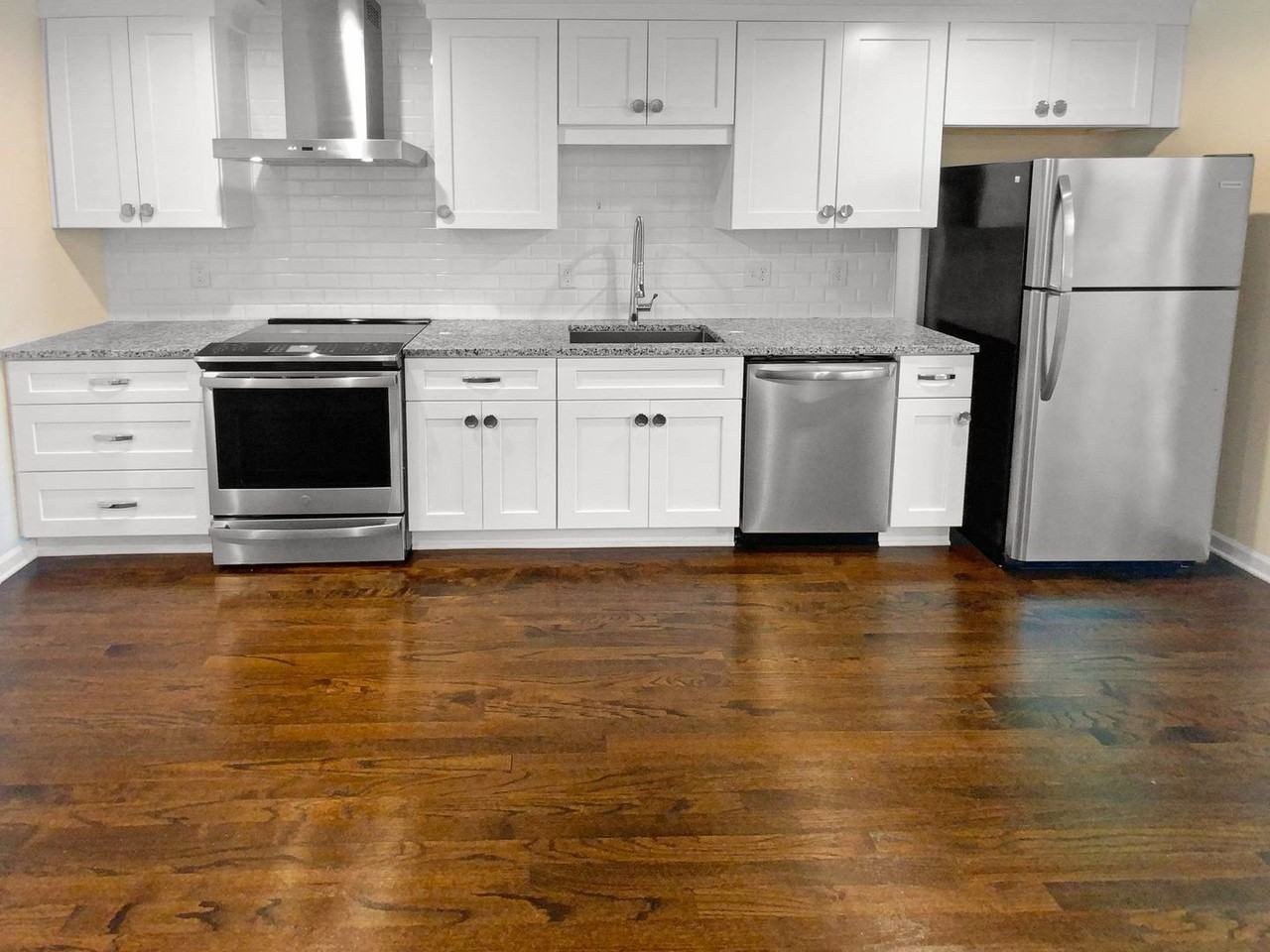 1913 Herrin Ave - Photo 4 of 19