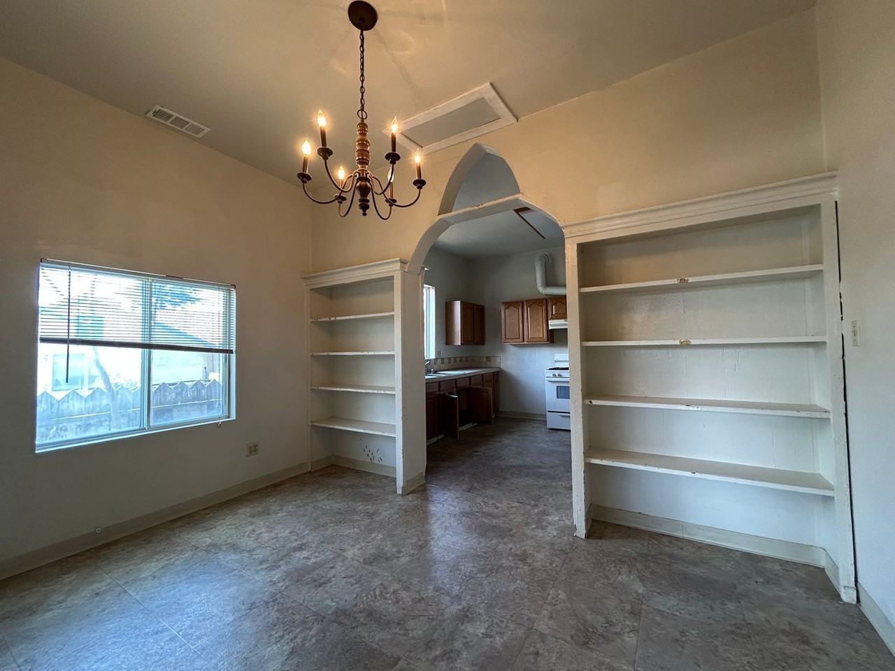 153 Locust Ave - Photo 3 of 10