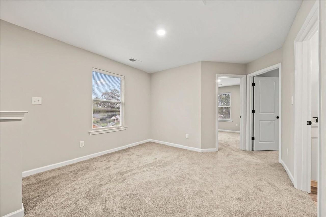 2895 Yale Ave - Photo 7 of 12