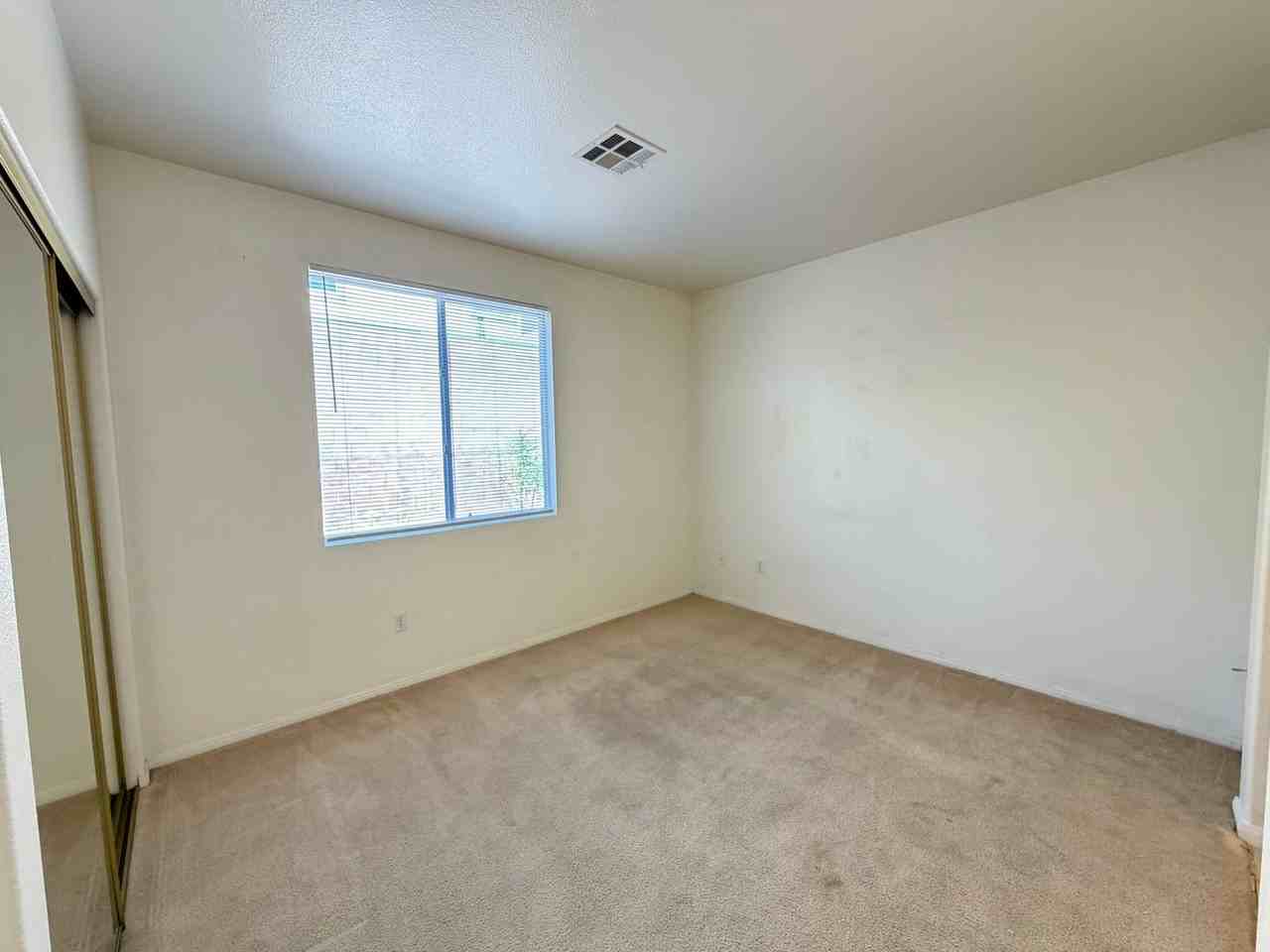 561 Artola St - Photo 6 of 10