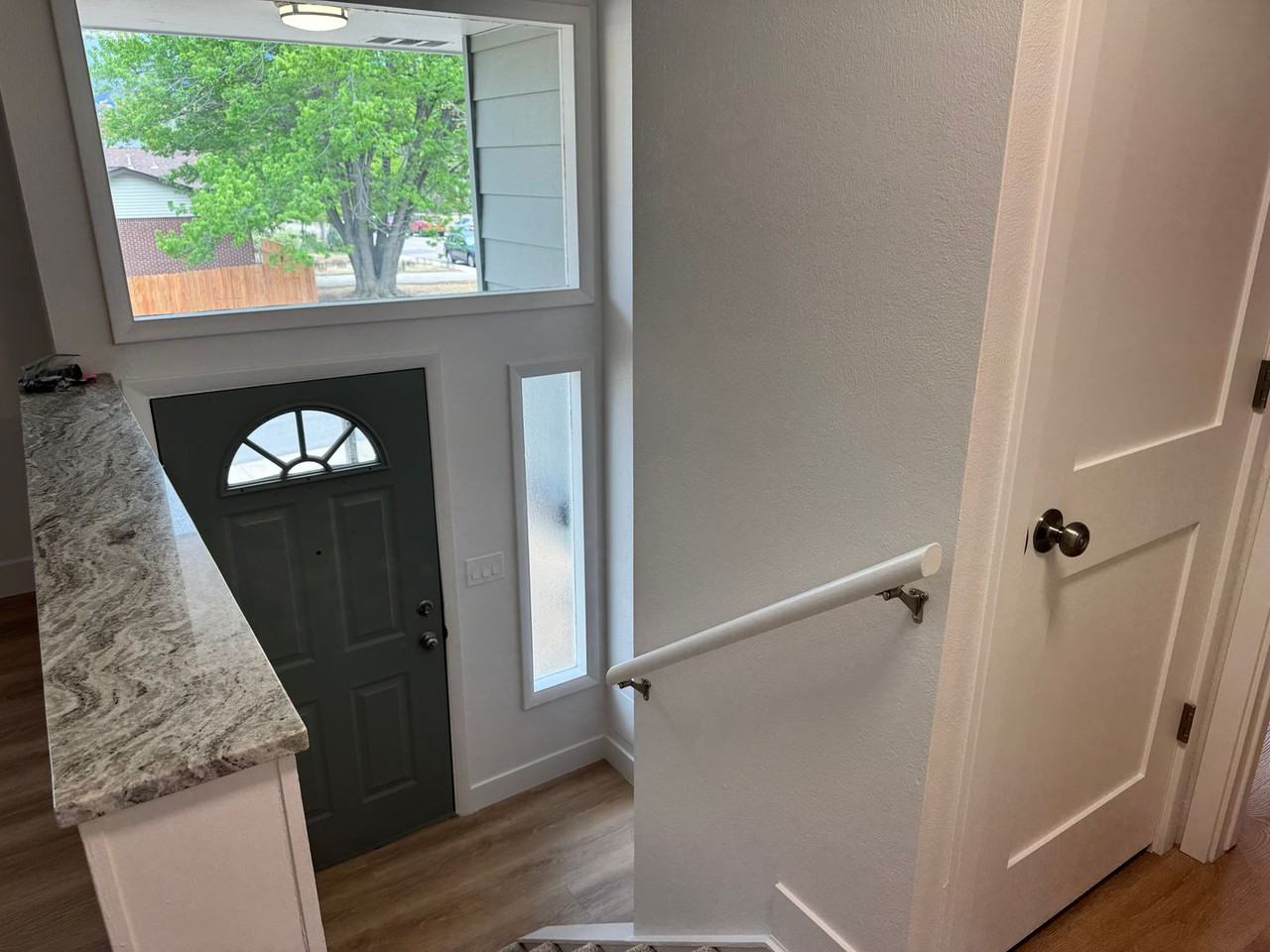 1505 Linden Ave - Photo 5 of 33