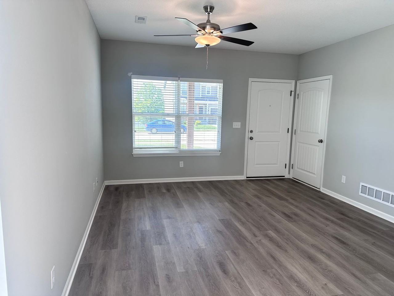 603 Pampas St - Photo 3 of 14