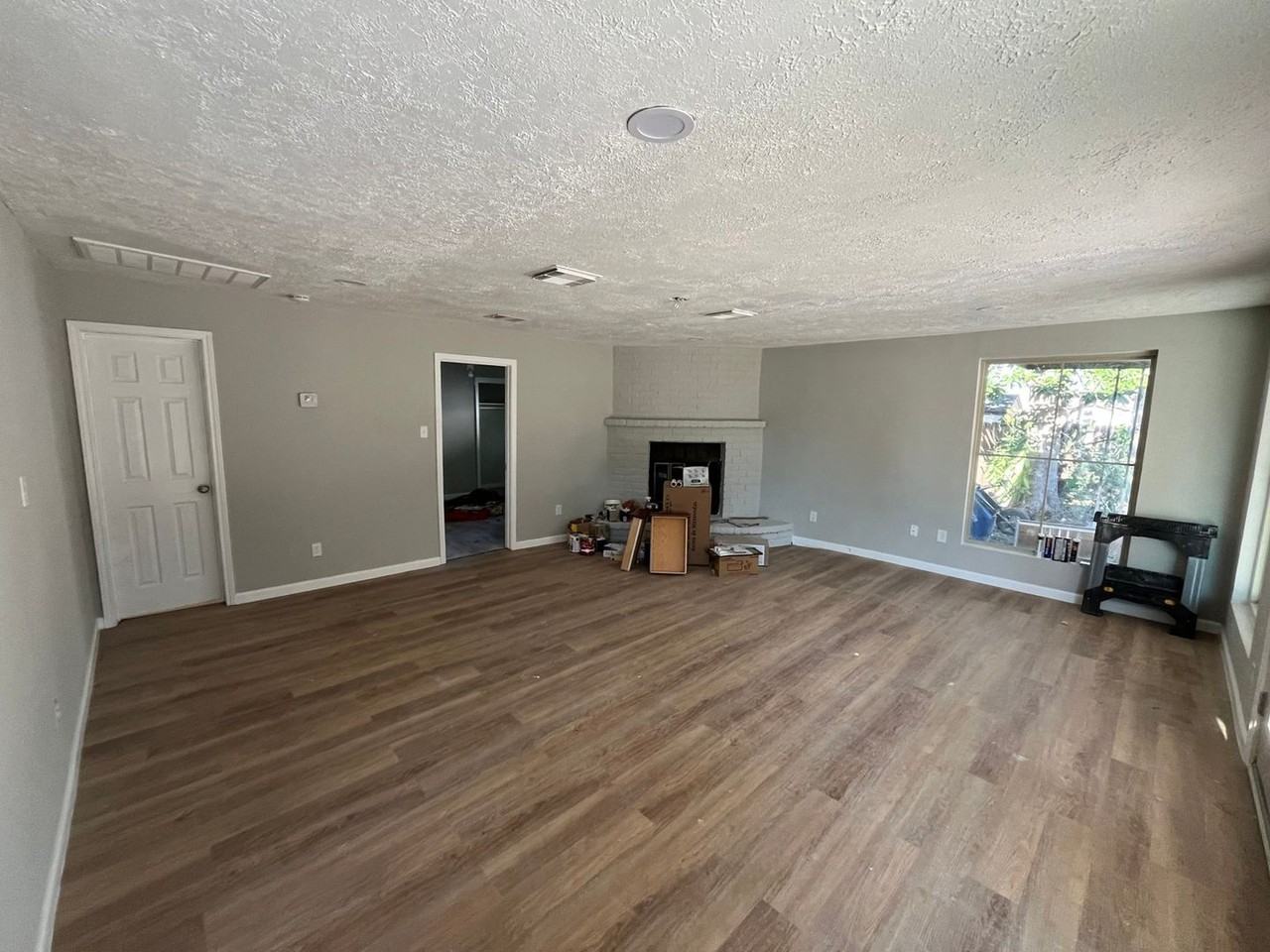 2102 Jones Rd - Photo 2 of 7