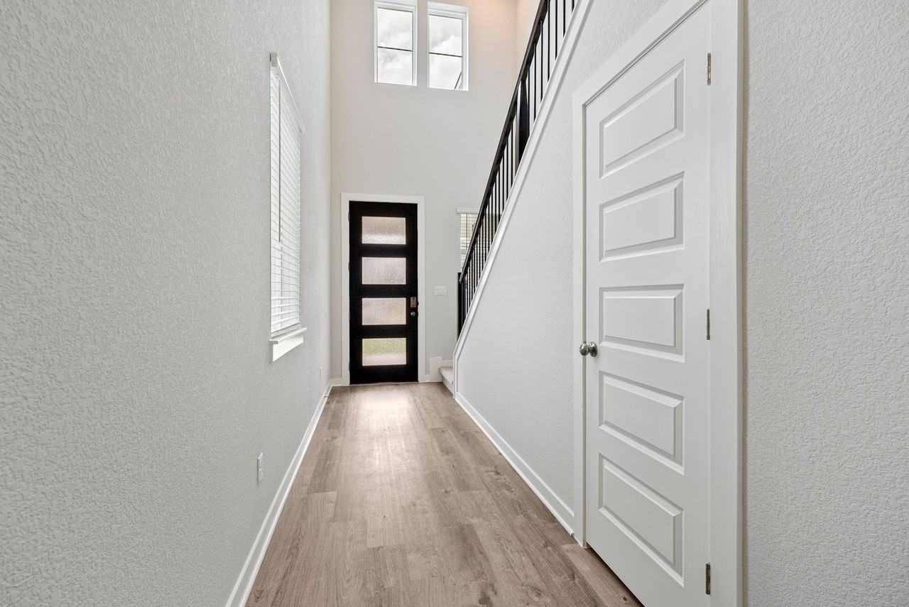 1213 Lavender Way - Photo 3 of 28