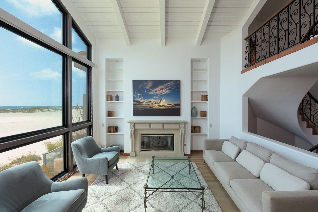 3265 Ocean Dr - Photo 4 of 50