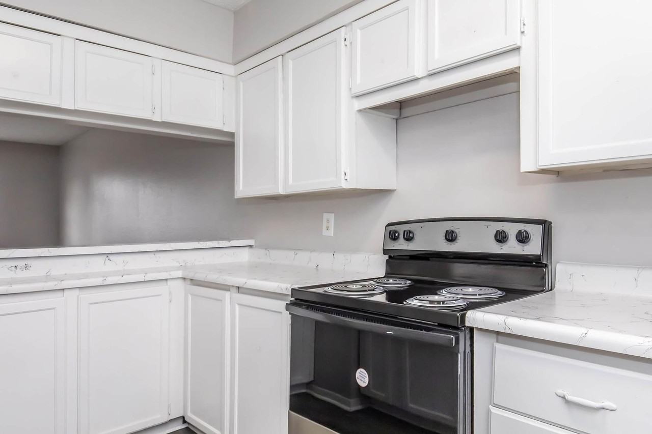 Highland Oaks Apartments - Photo 3 of 28