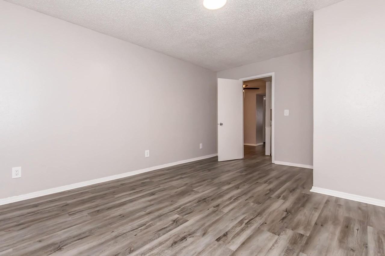 Highland Oaks Apartments - Photo 5 of 28