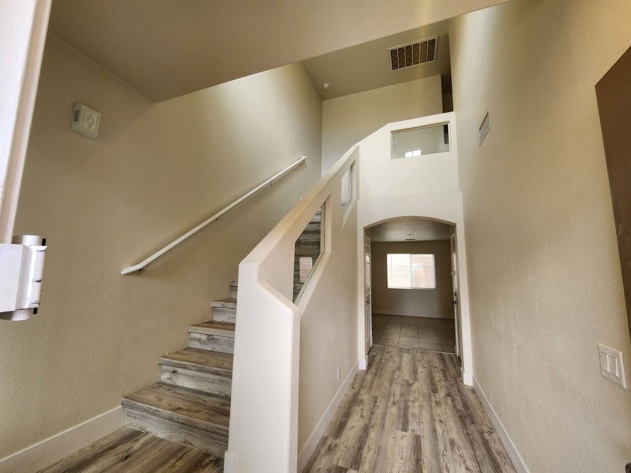 9215 Onesto Ave - Photo 3 of 50