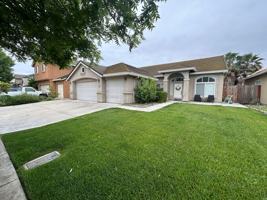 featured image of 2464 Oak Crest Dr