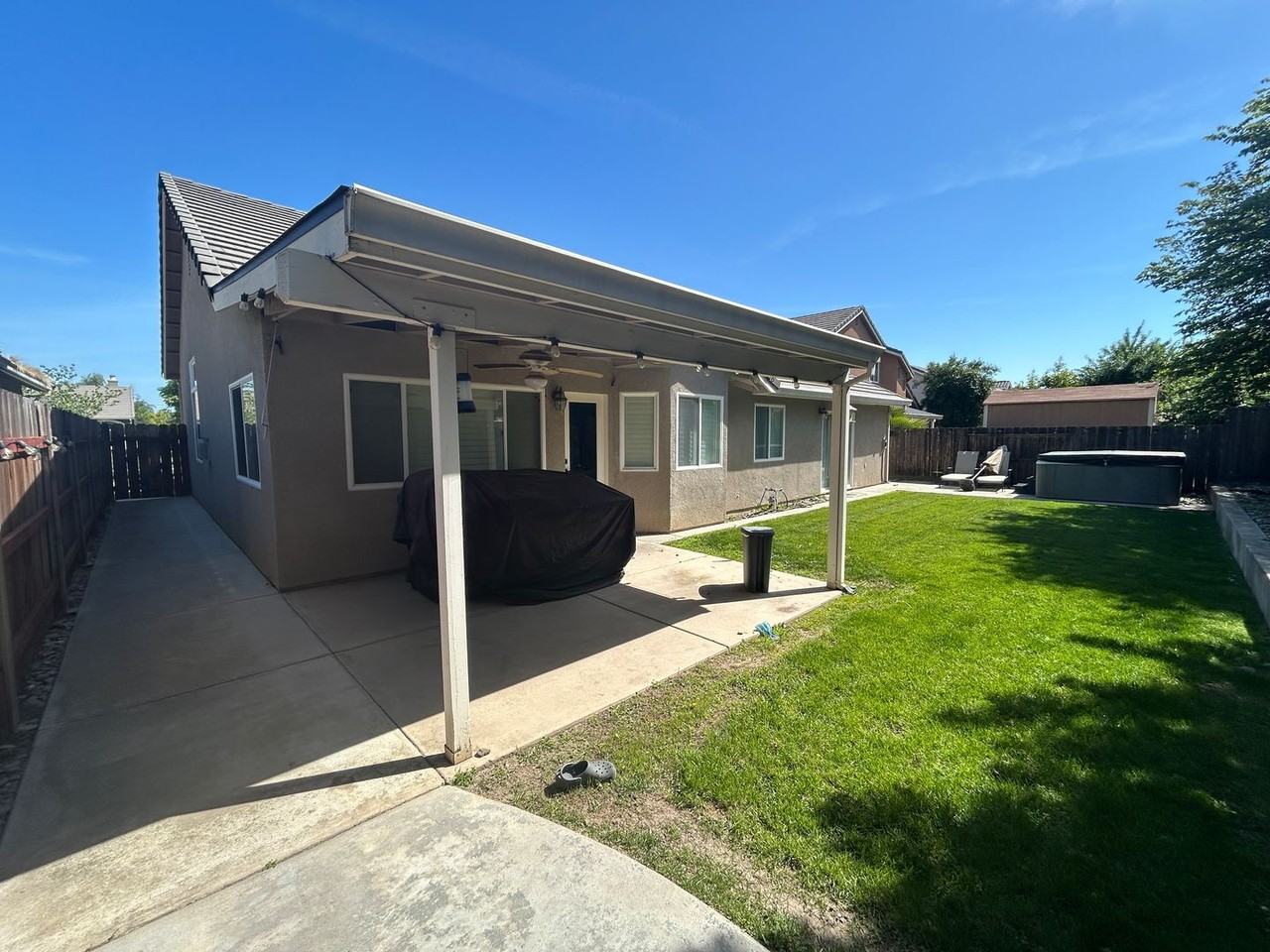 2464 Oak Crest Dr - Photo 4 of 7