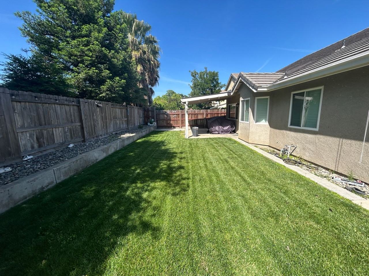 2464 Oak Crest Dr - Photo 6 of 7